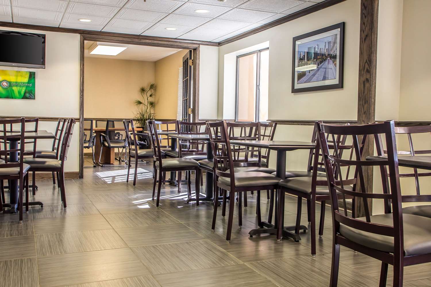 Quality Inn Elgin I-90 30/41