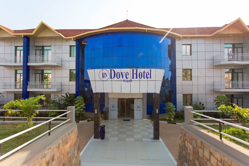 Dove Hotel 2/49