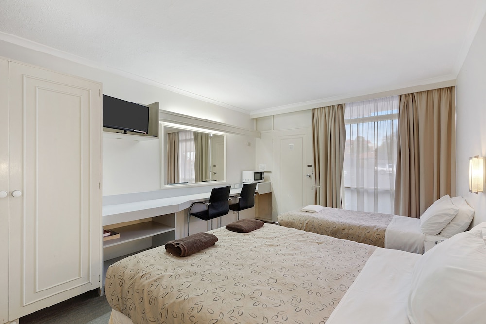 Alexander Motor Inn & Apartments 18/60