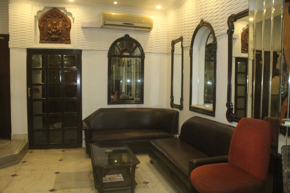 Hotel Heera 29/37