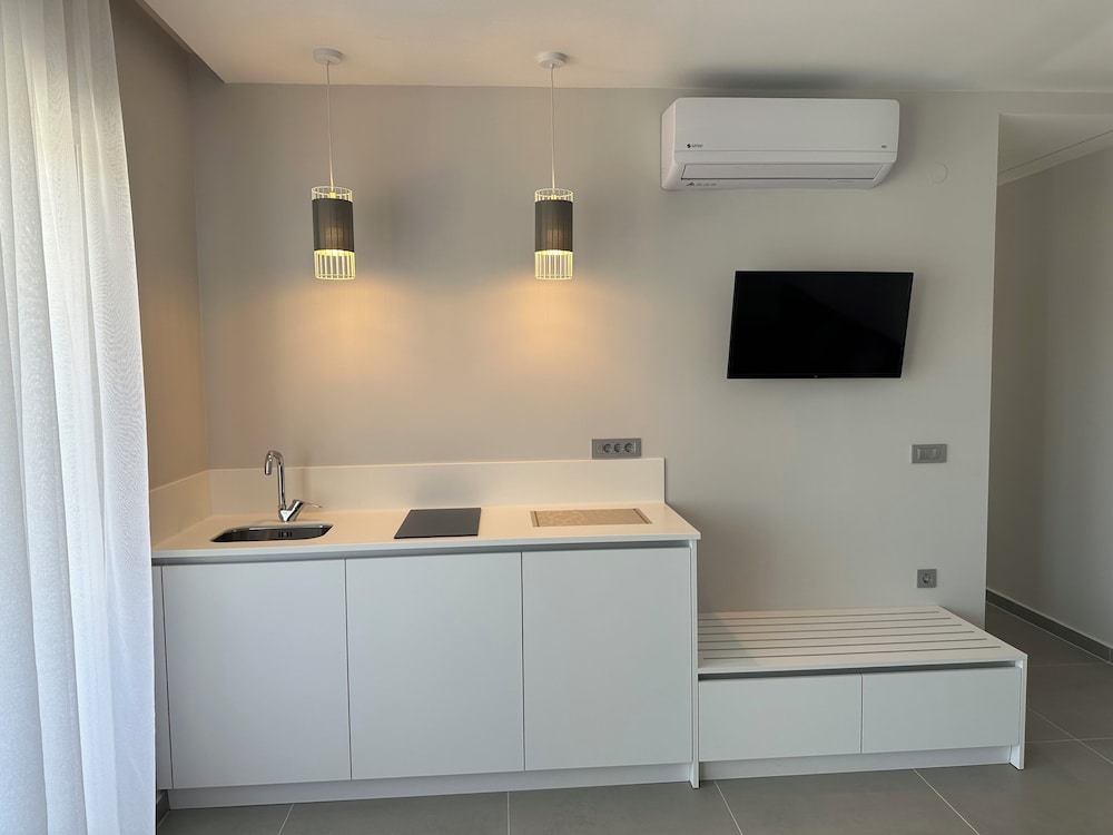 Evdokia Suites 47/58