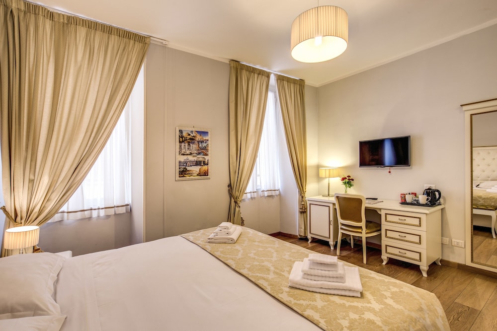Gravina Suite Frattina 16/53