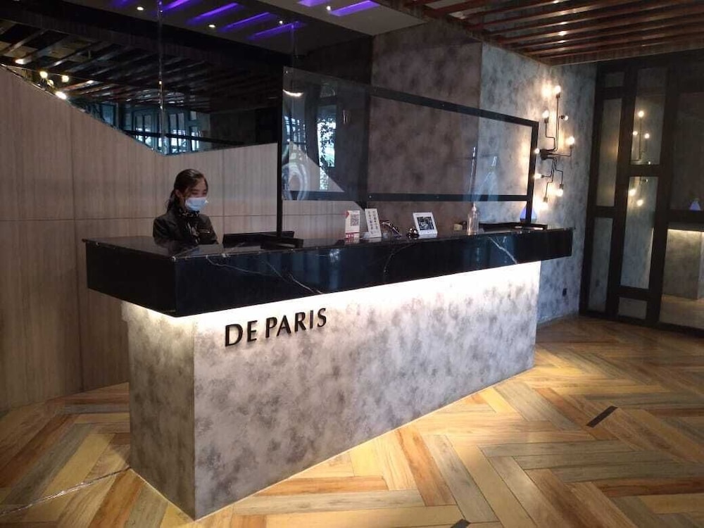 De Paris Hotel 6/47