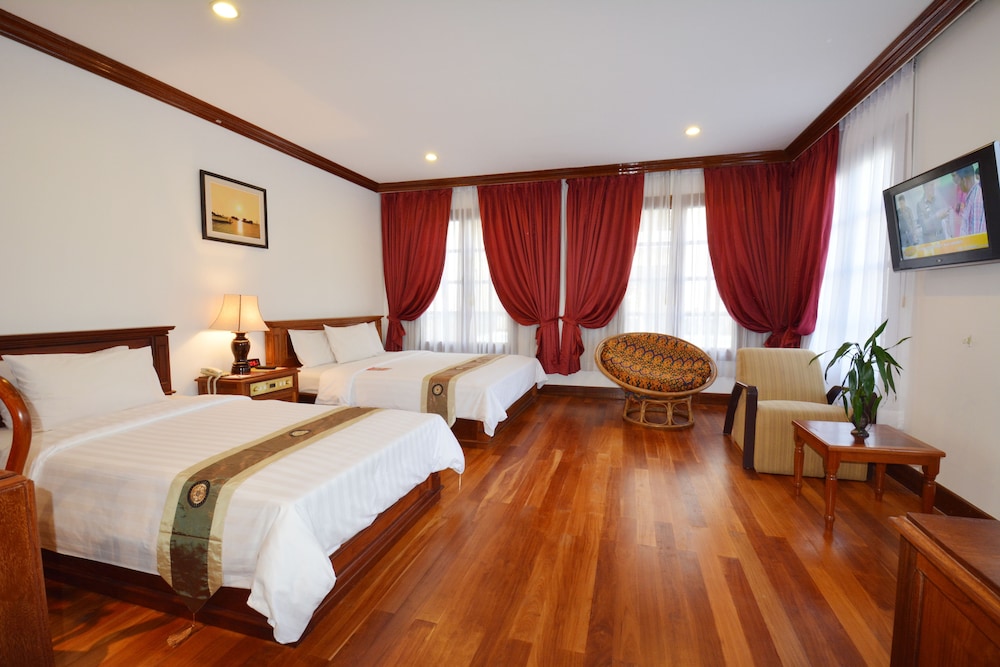 Royal Crown Hotel & Spa 32/70