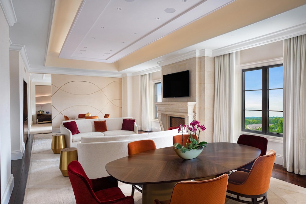 The St Regis Atlanta 8/79