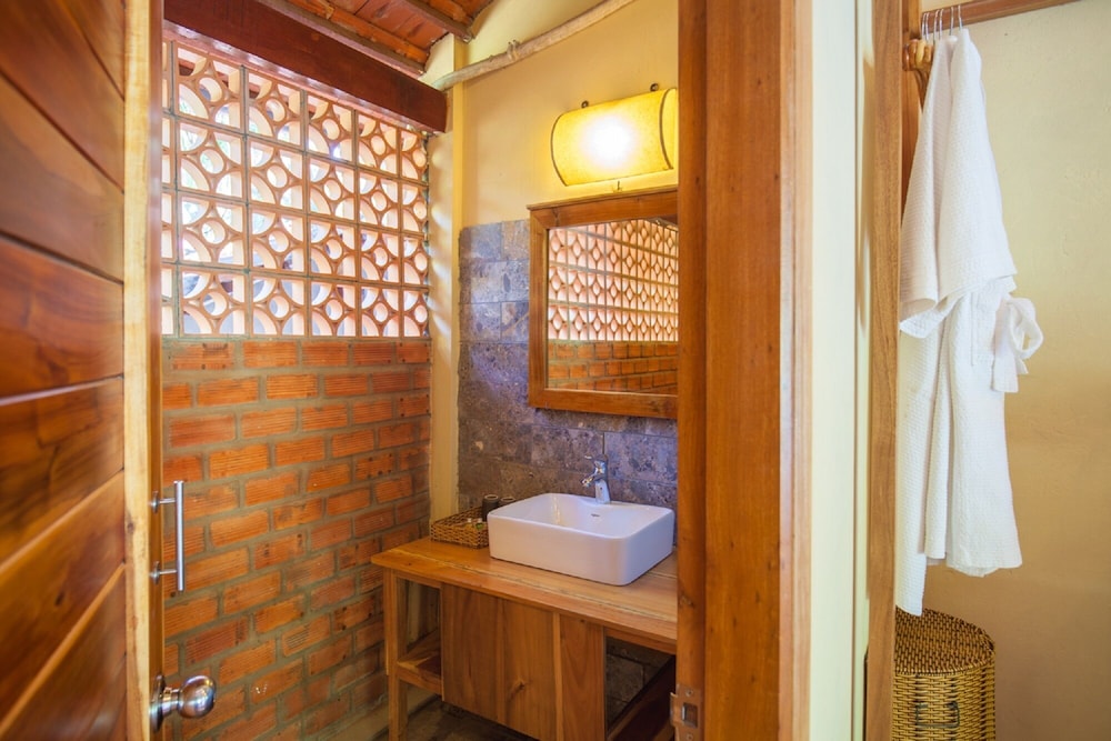 Signature, Bungalow, King Bed, Garden View, Garden Area، Bauhinia Resort 6/8