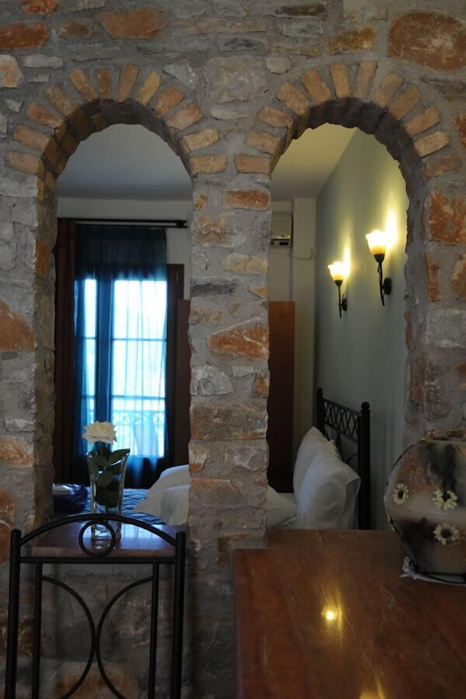SKIATHOS ISLAND SUITES 34/50