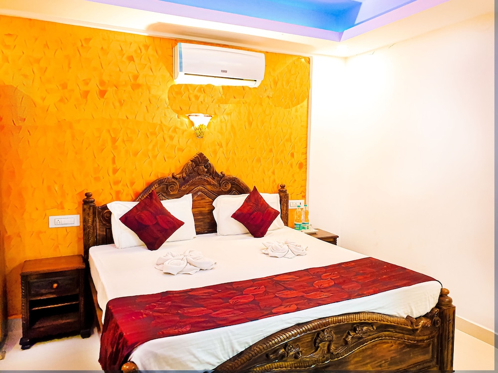 Veronica Guest House 34/70