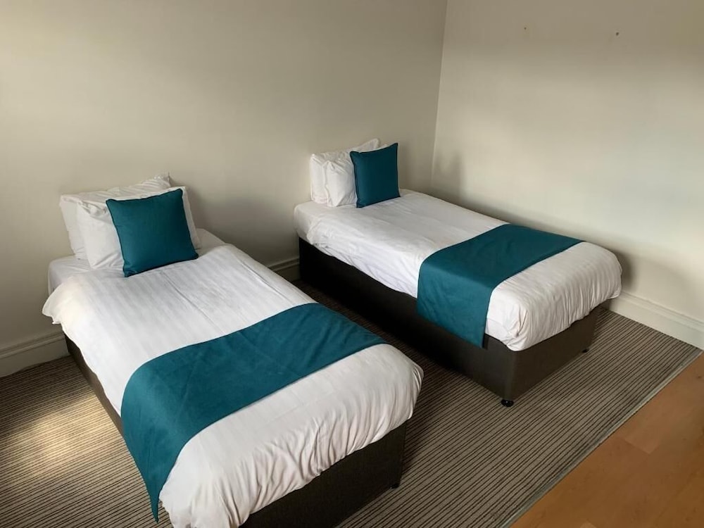 The Angel Hotel Cardiff 35/60
