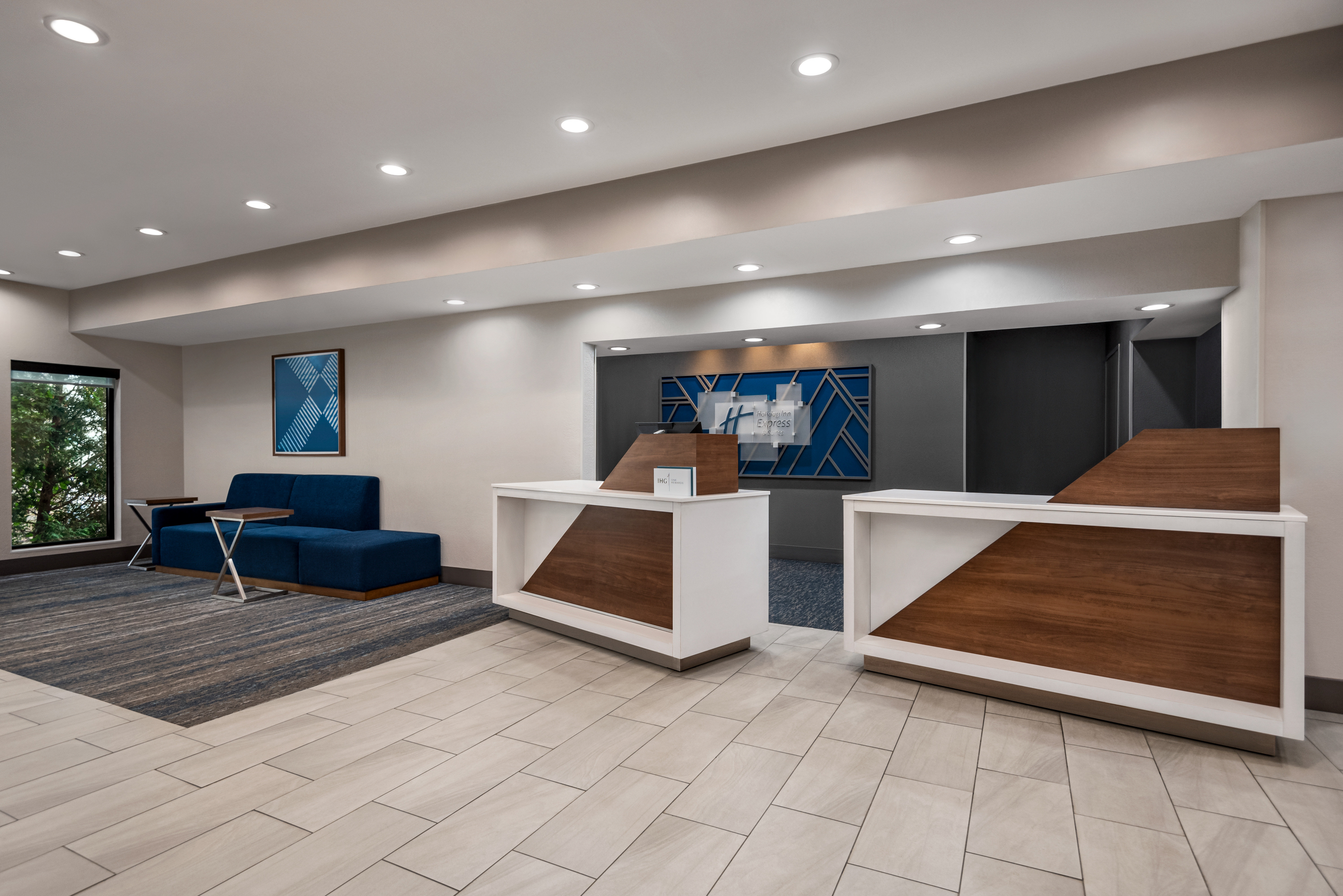 Holiday Inn Express Morgantown 8/65