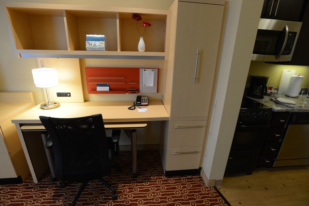 TOWNEPLACE SUITES BOWLING GREEN 6/44