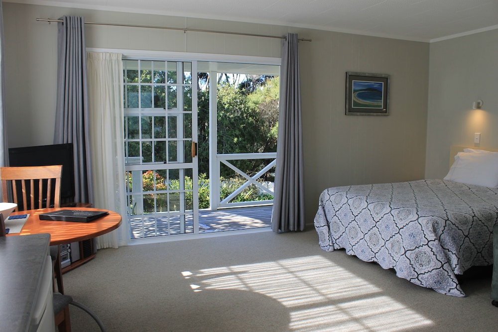Ash Grove Boutique Motel 29/70