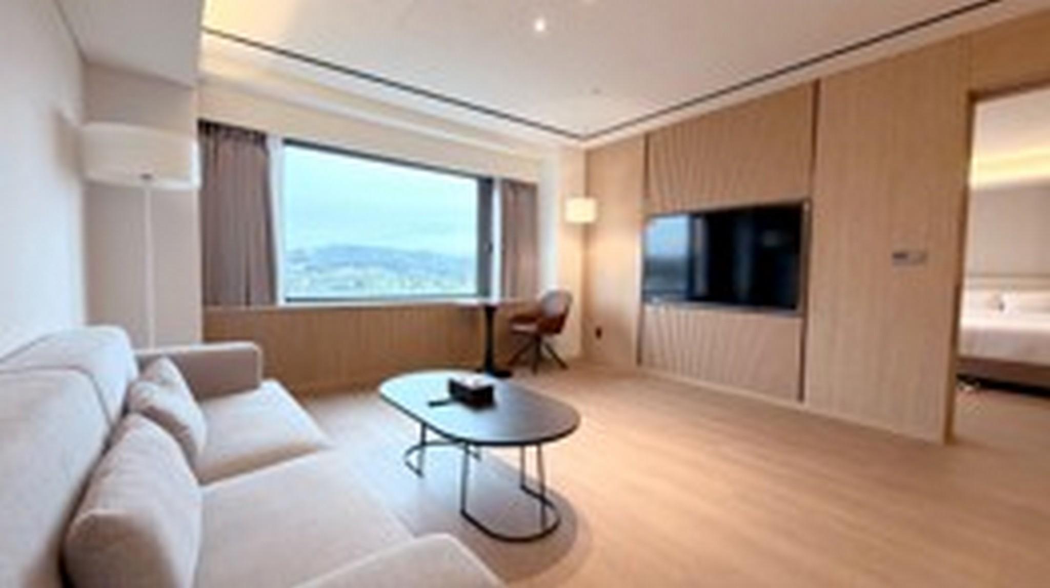 Premier, Suite, 2 Double Beds, Back Side