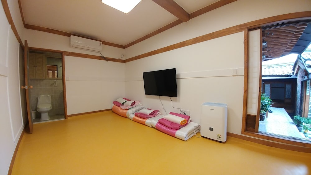 So Hyeon Dang Hanok Guesthouse 15/67