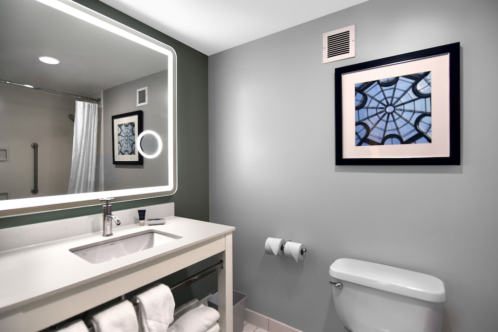 Four Points By Sheraton York 10/26