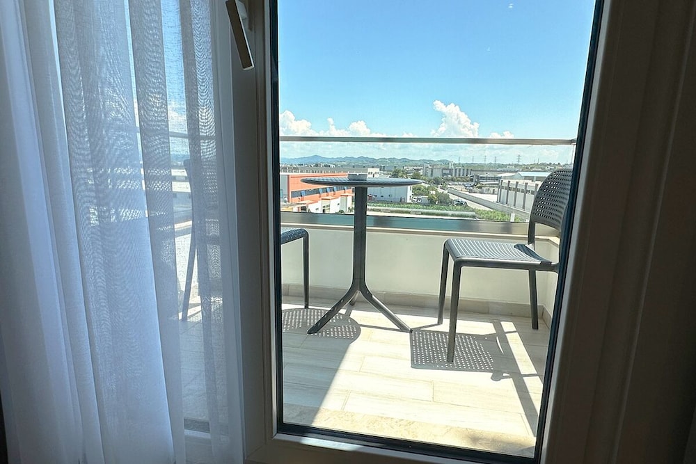 Delta Hotel 39/48