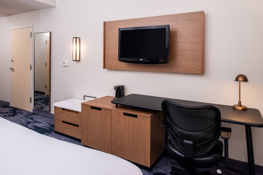 Fairfield Inn Suites By Marriott High Point Archdale 33/36