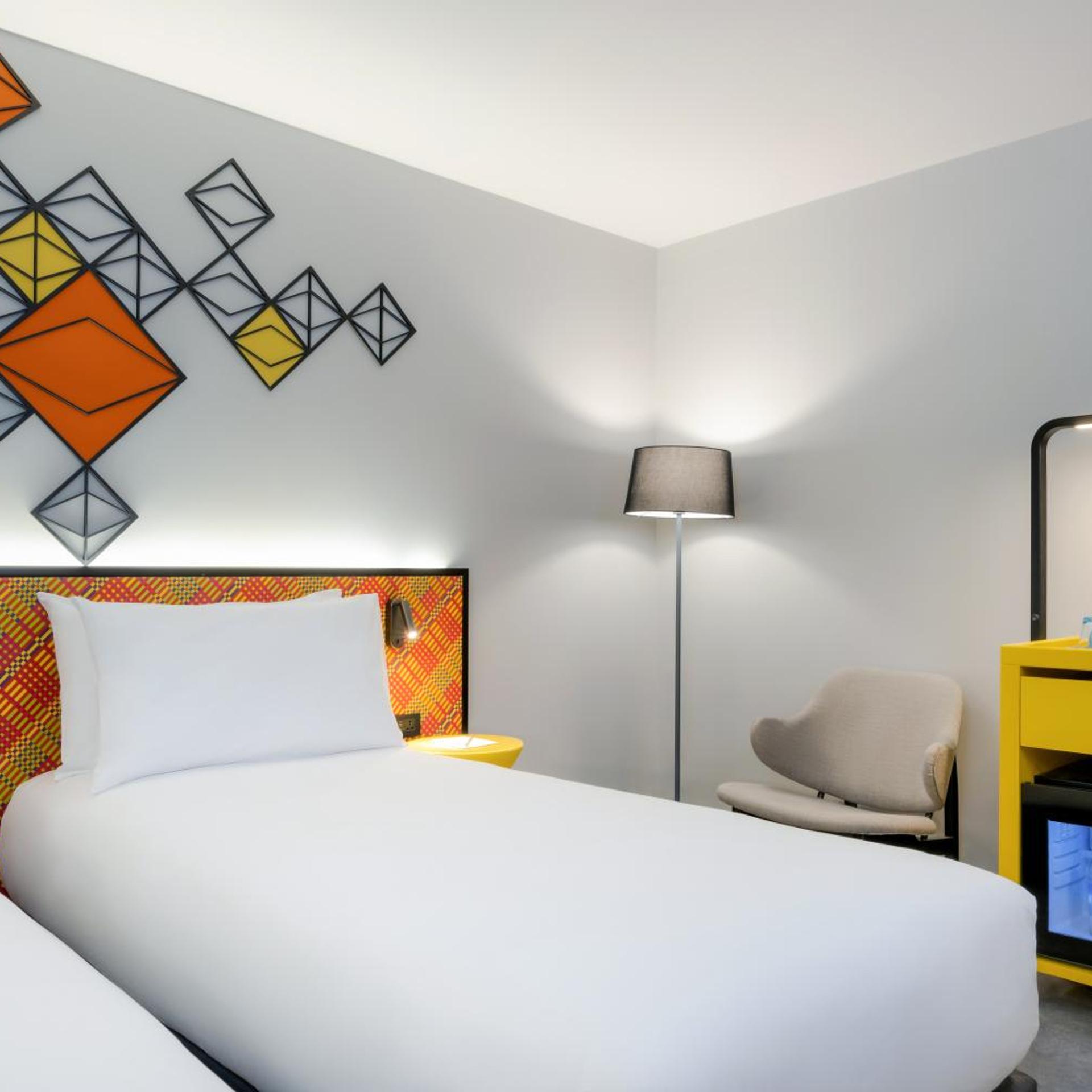 Superior, Single Bed, Atrium View