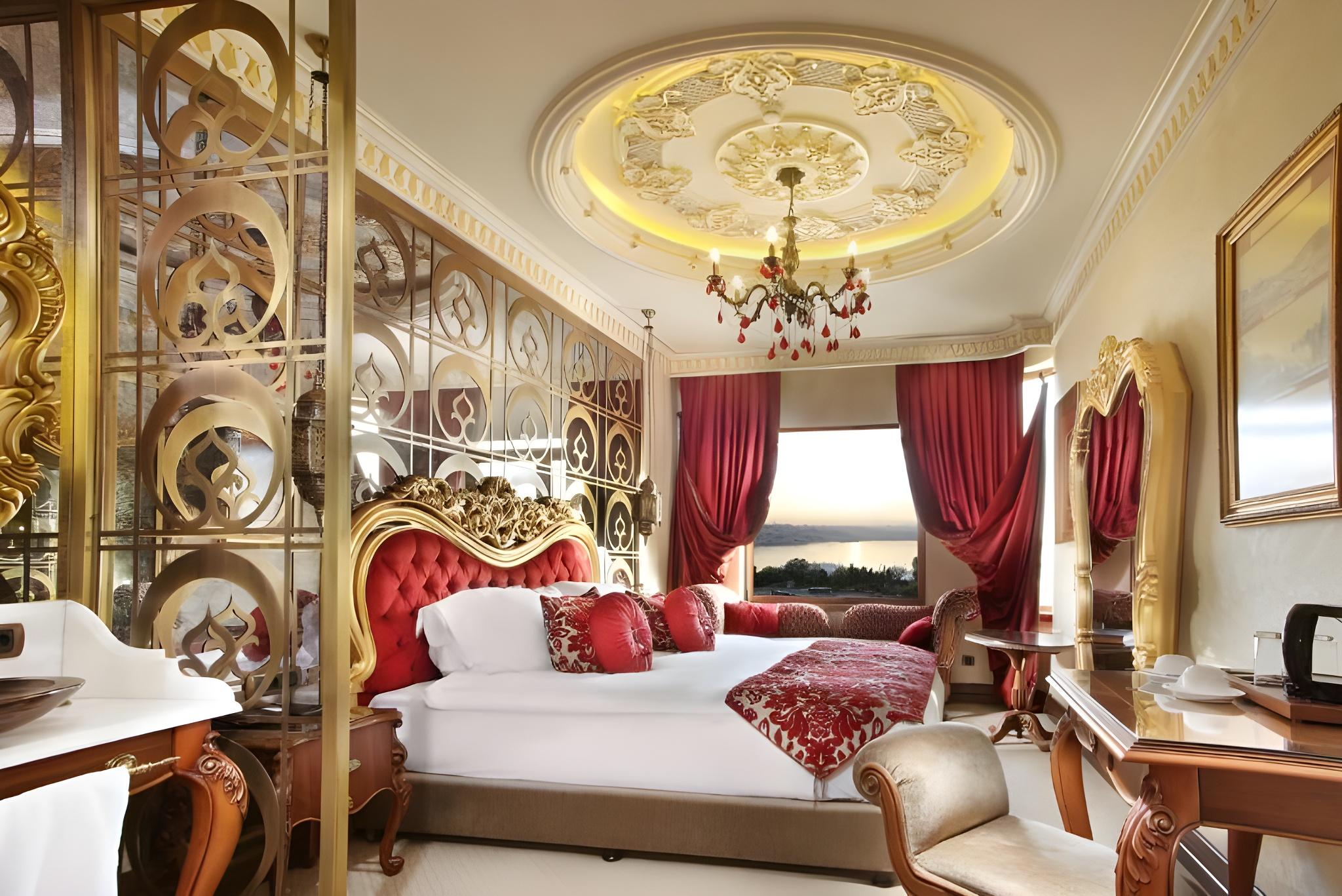 Grand, Deluxe, Golden Horn View
