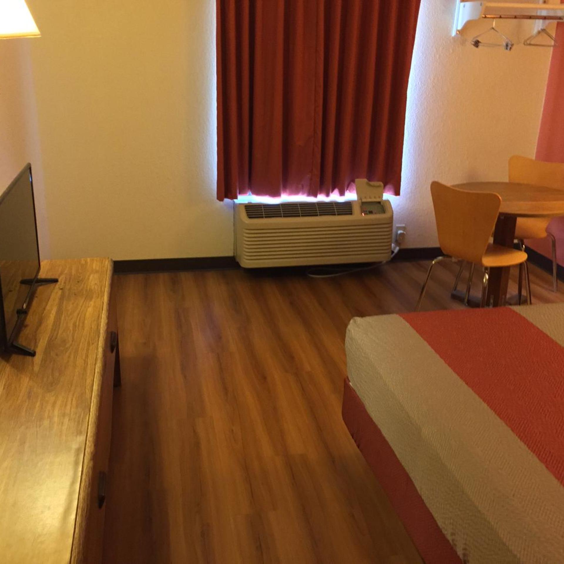 غرفة بسرير كوين لغير المدخنين، Motel6 Arkadelphia, AR 8/10