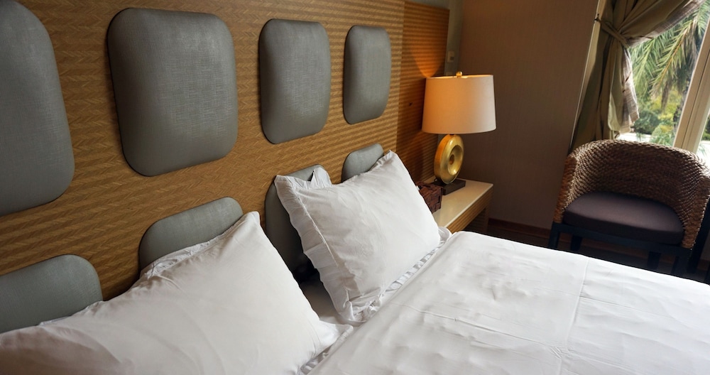 River Forest Resort Hotel 16/76