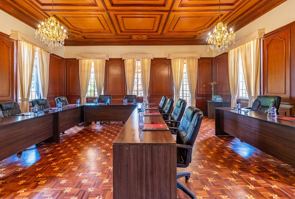 Muthu Sovereign Suites and Spa, Nairobi, Kenya 42/49