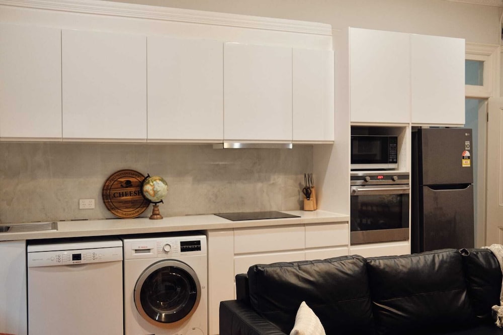 Manly Designer Studios 5/50