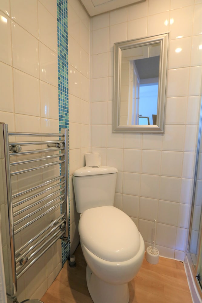 Valentine City Centre Guest House 39/50