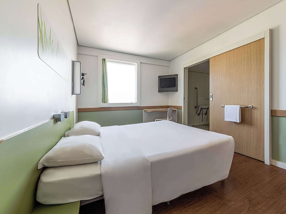 ROOM, DOUBLE BED, ACCESSIBLE