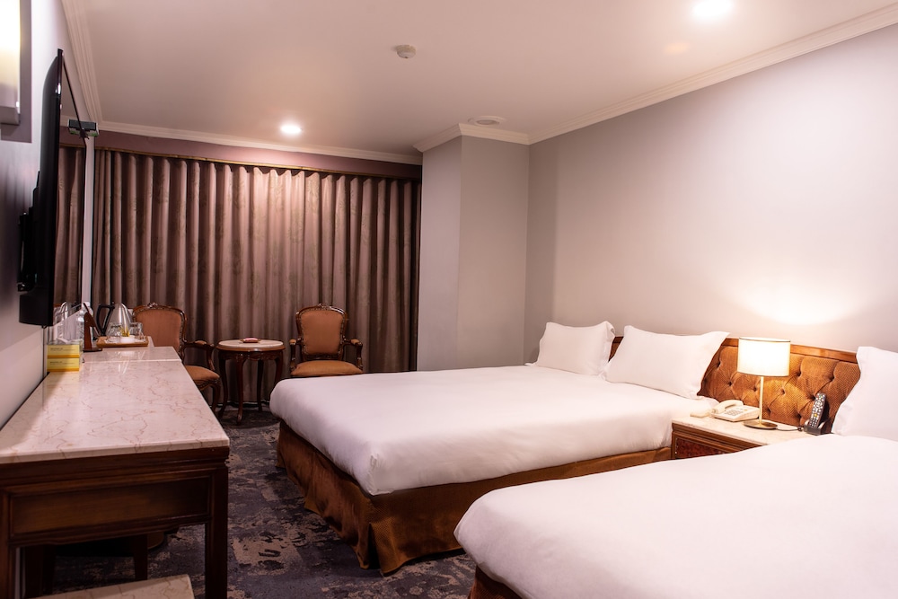 ROOM, TRIPLE