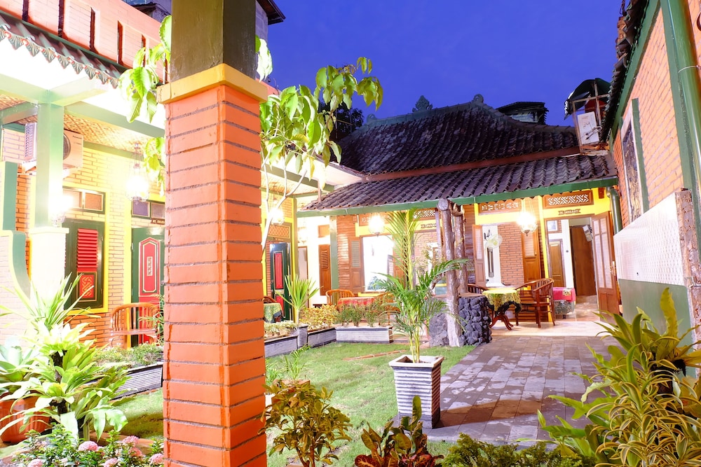 KAMPOENG DJAWA GUESTHOUSE 3/15