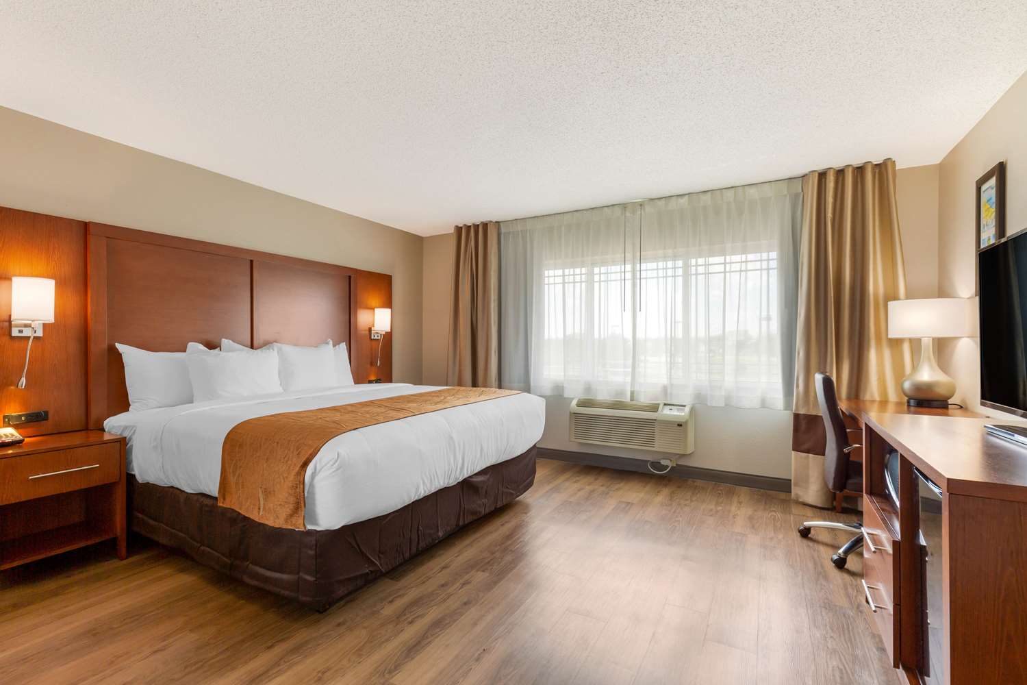 جناح بسرير كينج وسرير كوين، Comfort Inn & Suites Milford DE 2/7