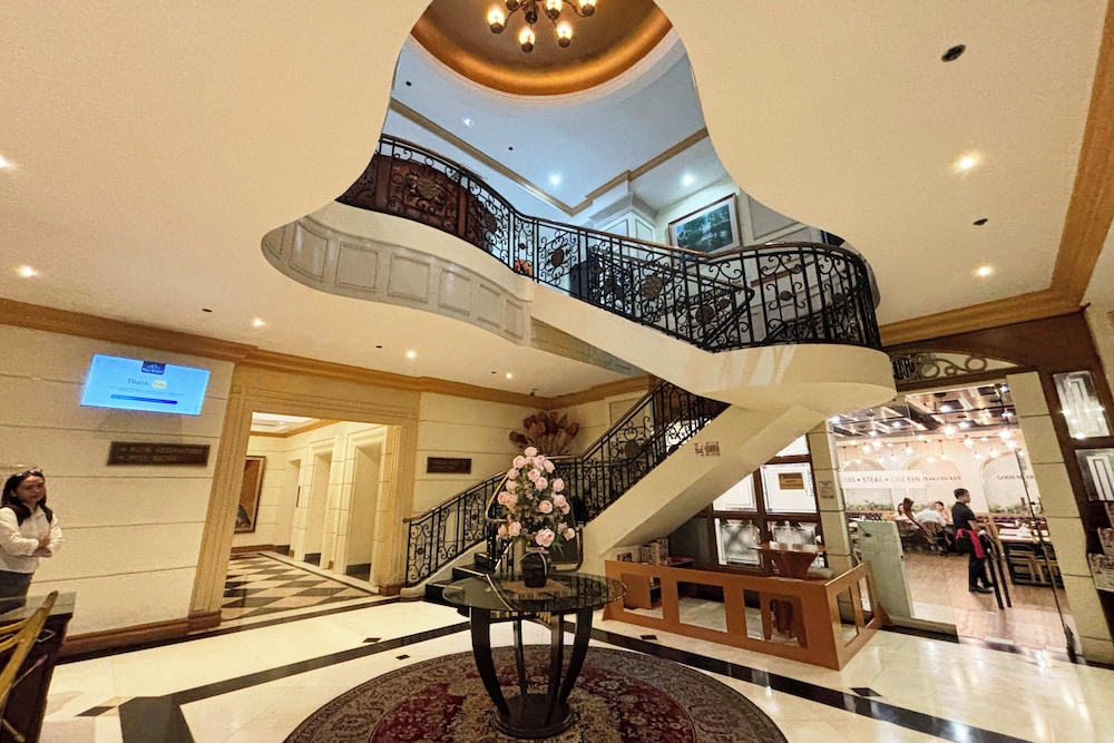 Tiara Oriental Hotel 9/50