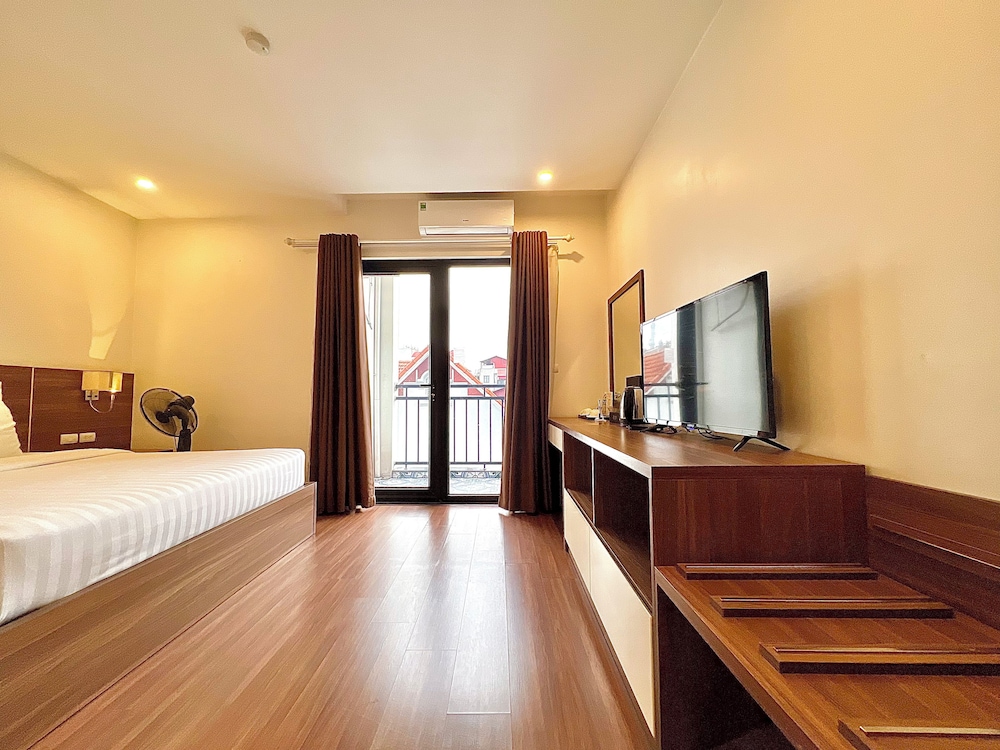 Paragon Noi Bai Hotel and Pool 14/49