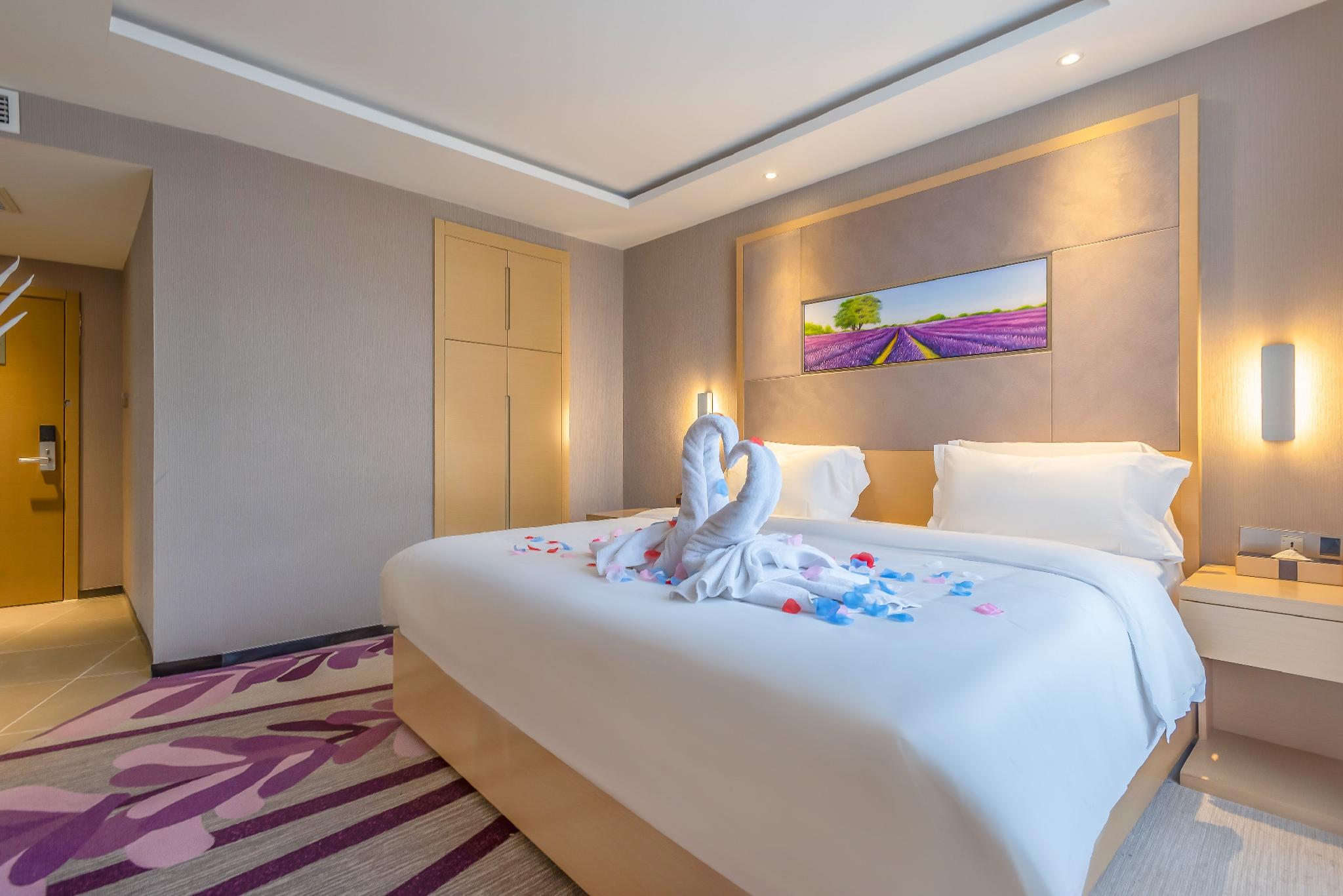 Lavande Hotel (Qingdao North Railway Station Siliu South Road) 24/49