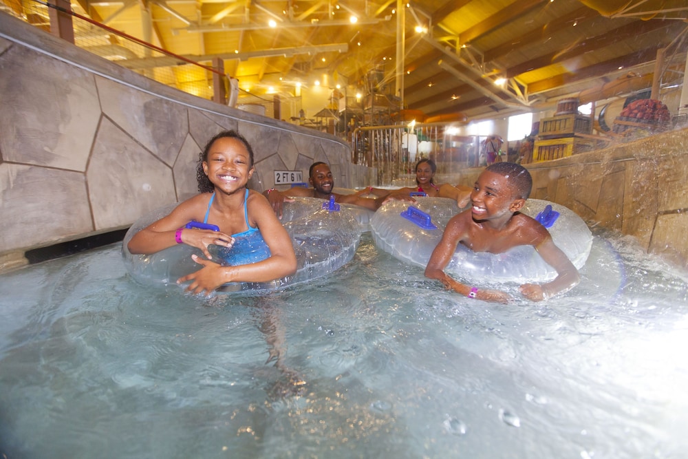 Great Wolf Lodge - Anaheim Ca 24/66