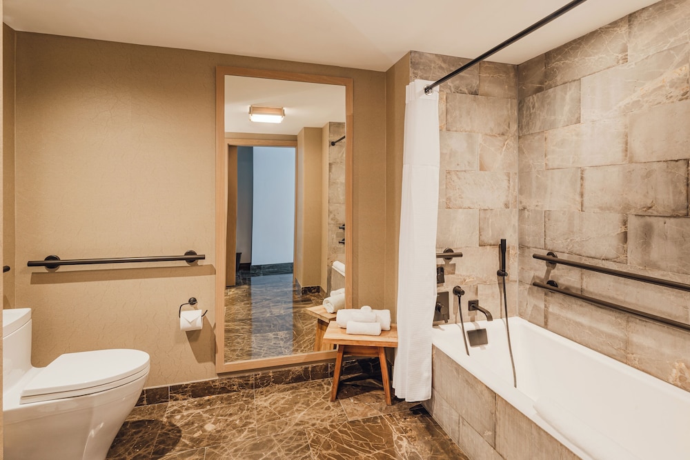 Junior Suite, King Bed, Bay View, Accessible، Nobu Hotel Miami Beach 3/6