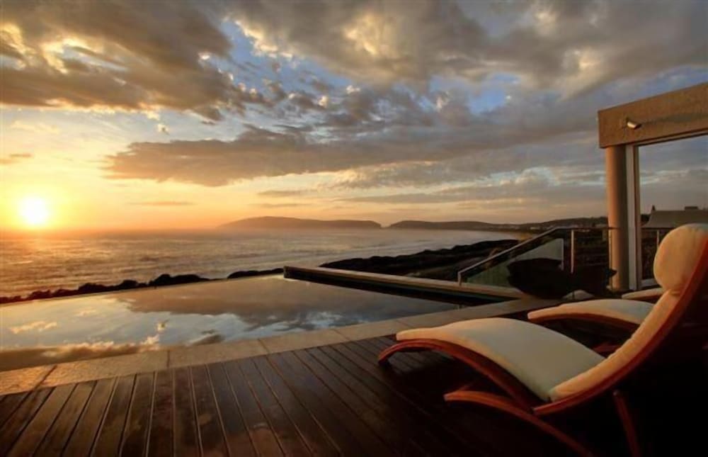 Periwinkle Guest Lodge 35/41