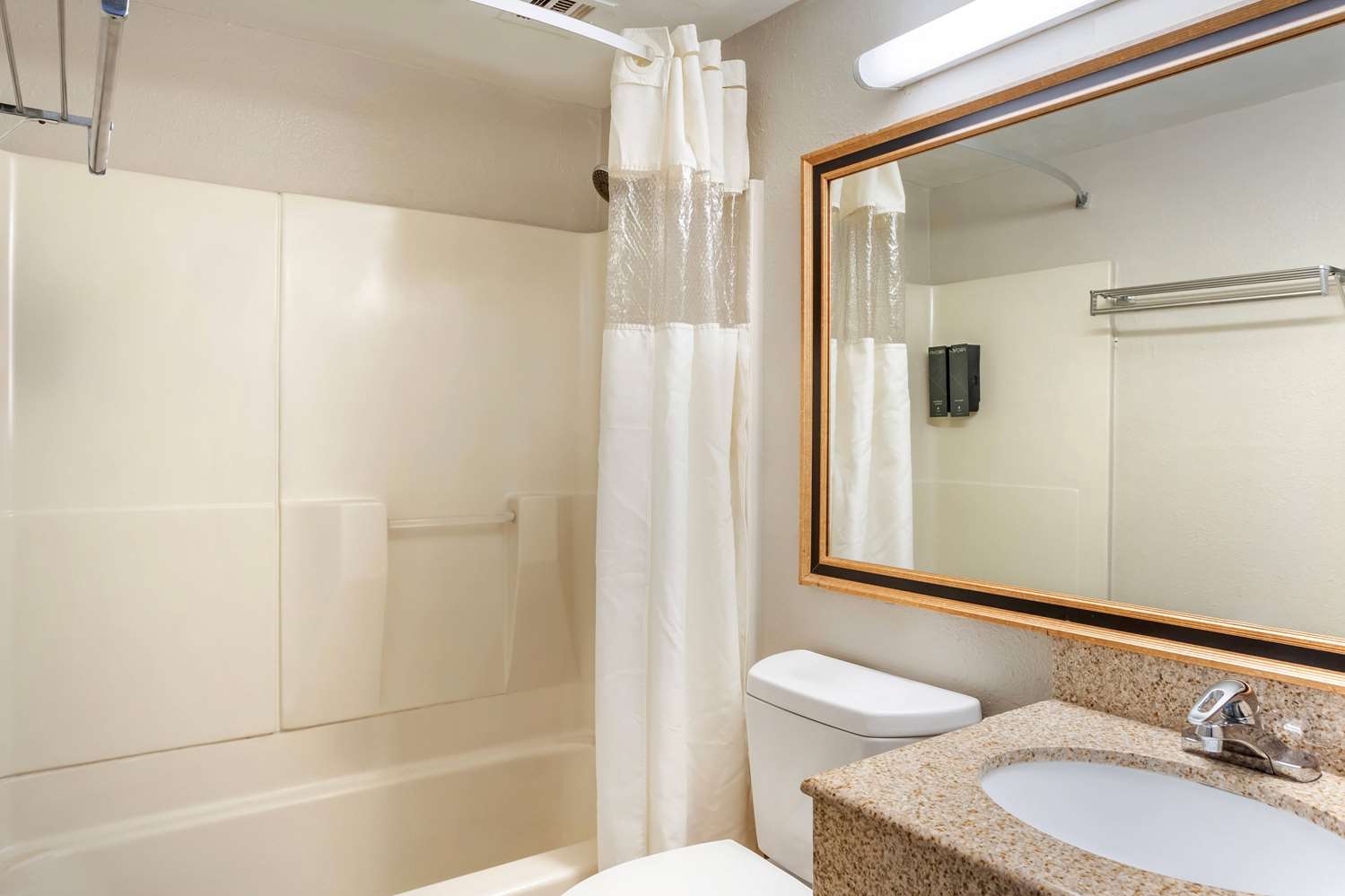 Days Inn by Wyndham Wrightstown 45/50