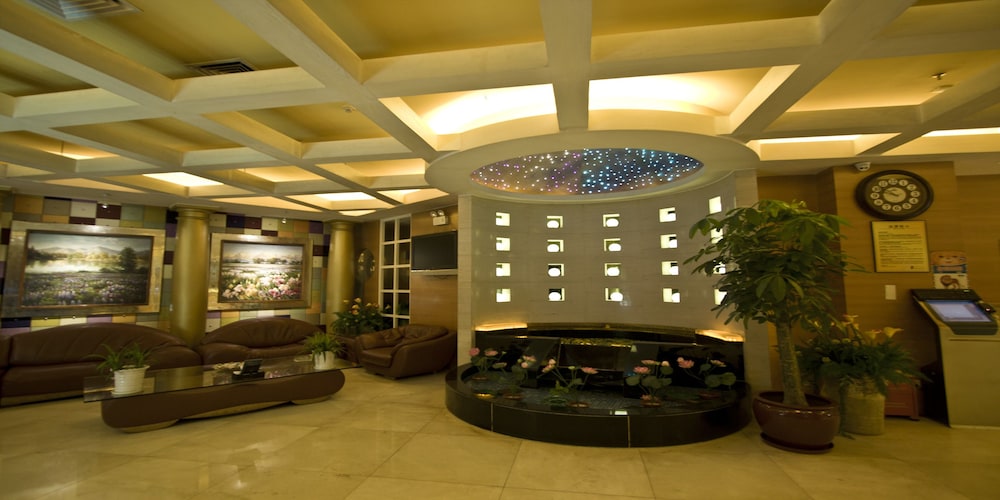 Kaili Hotel 3/68