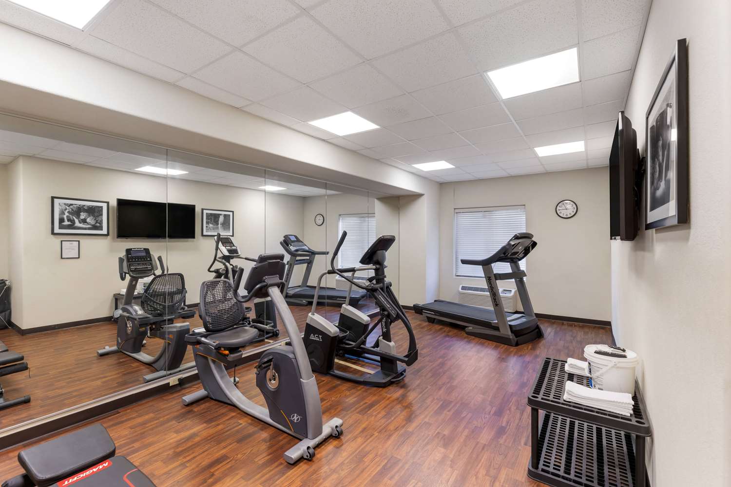 Sleep Inn & Suites Carlsbad Caverns Area 24/46