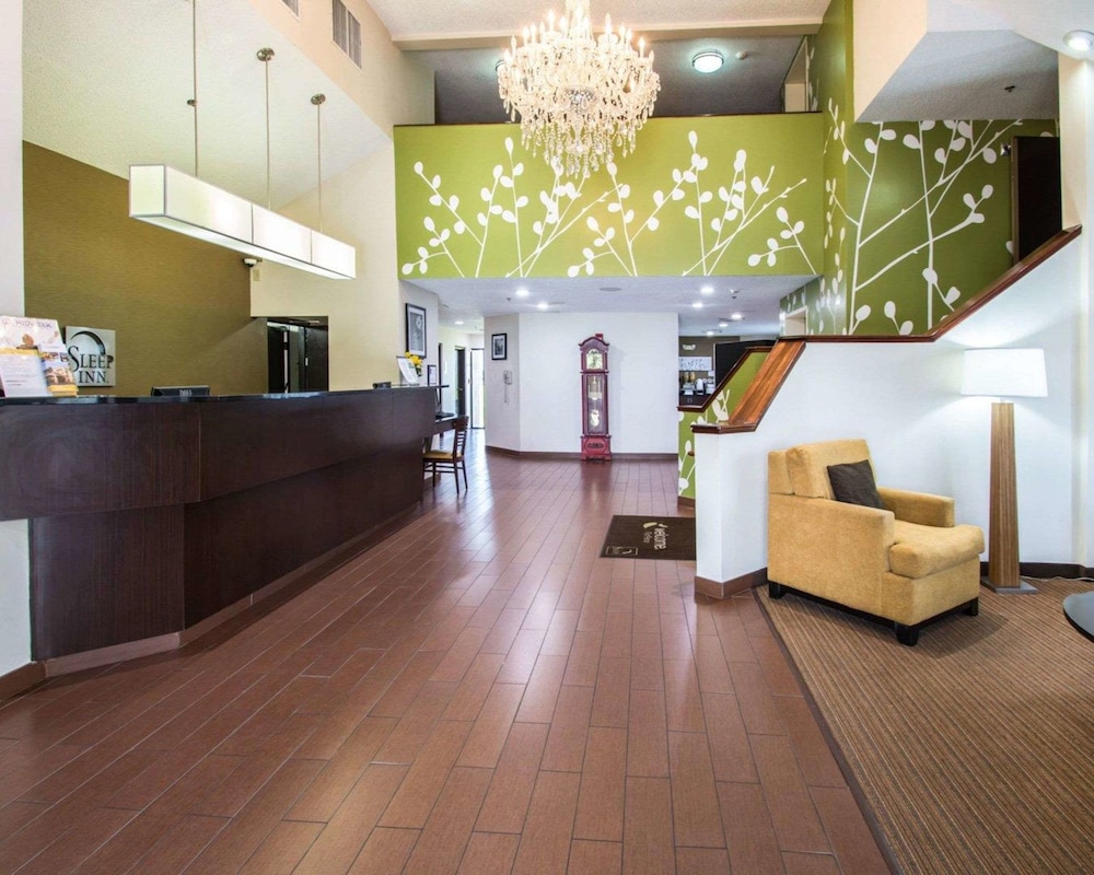 Sleep Inn Fort Pierce I-95 8/33
