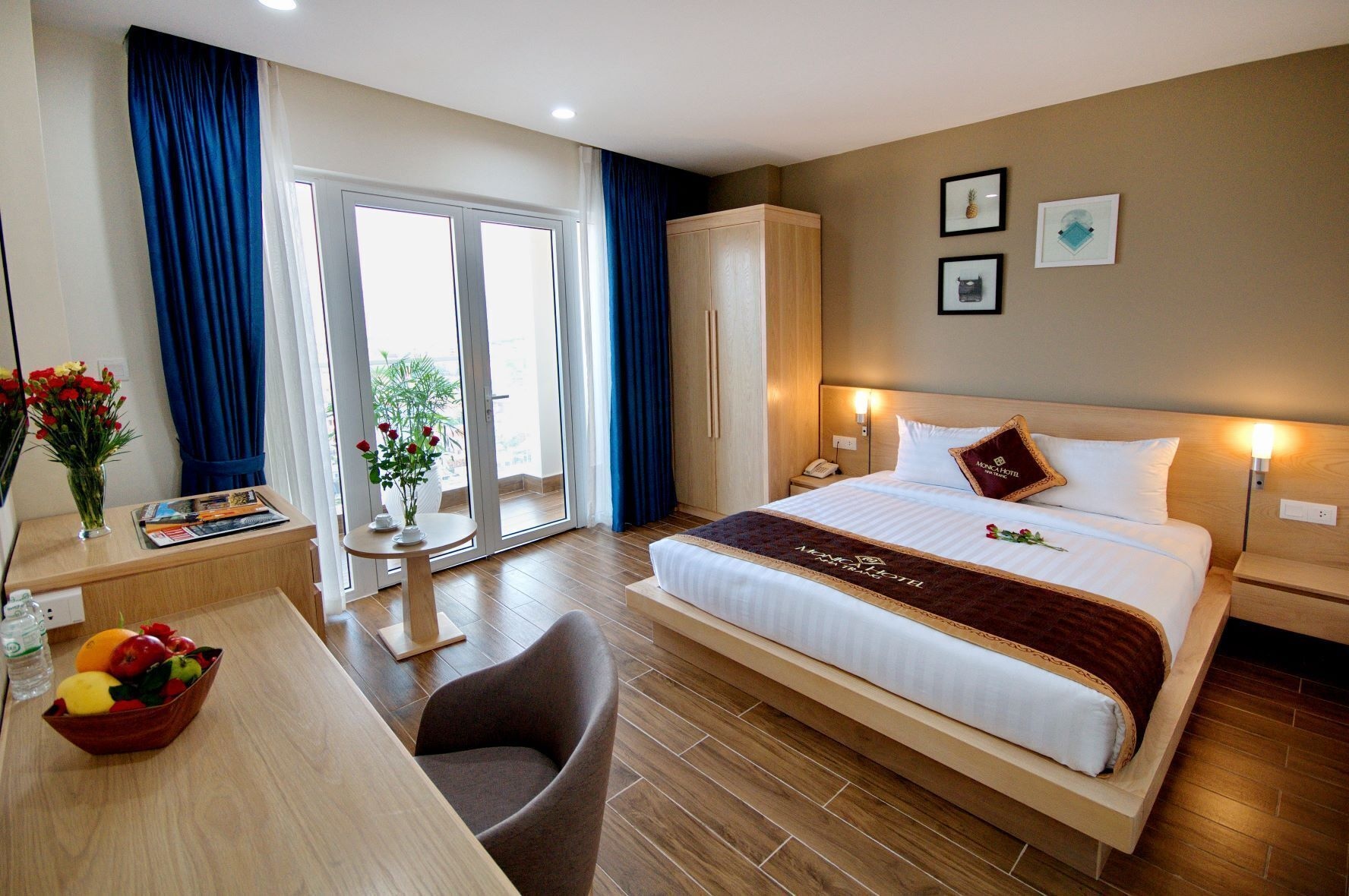 DELUXE, DOUBLE BED, CITY VIEW