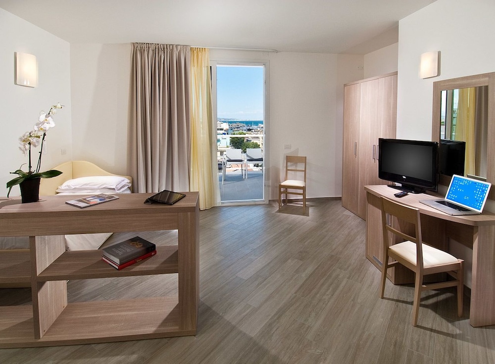 Hotel Atlantic 46/62