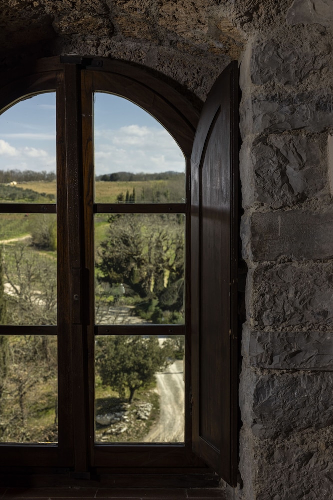Castello di Tornano 22/48