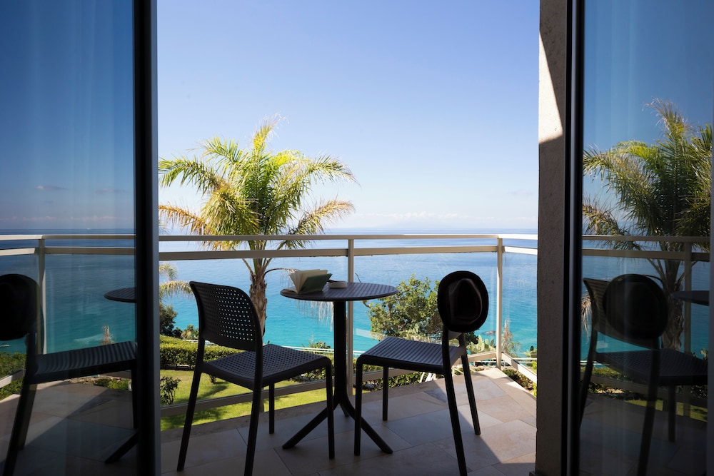 Blue Bay Resort 43/72