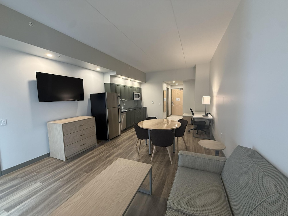 Best Western Plus Kawartha Lakes Hotel & Suites 30/52