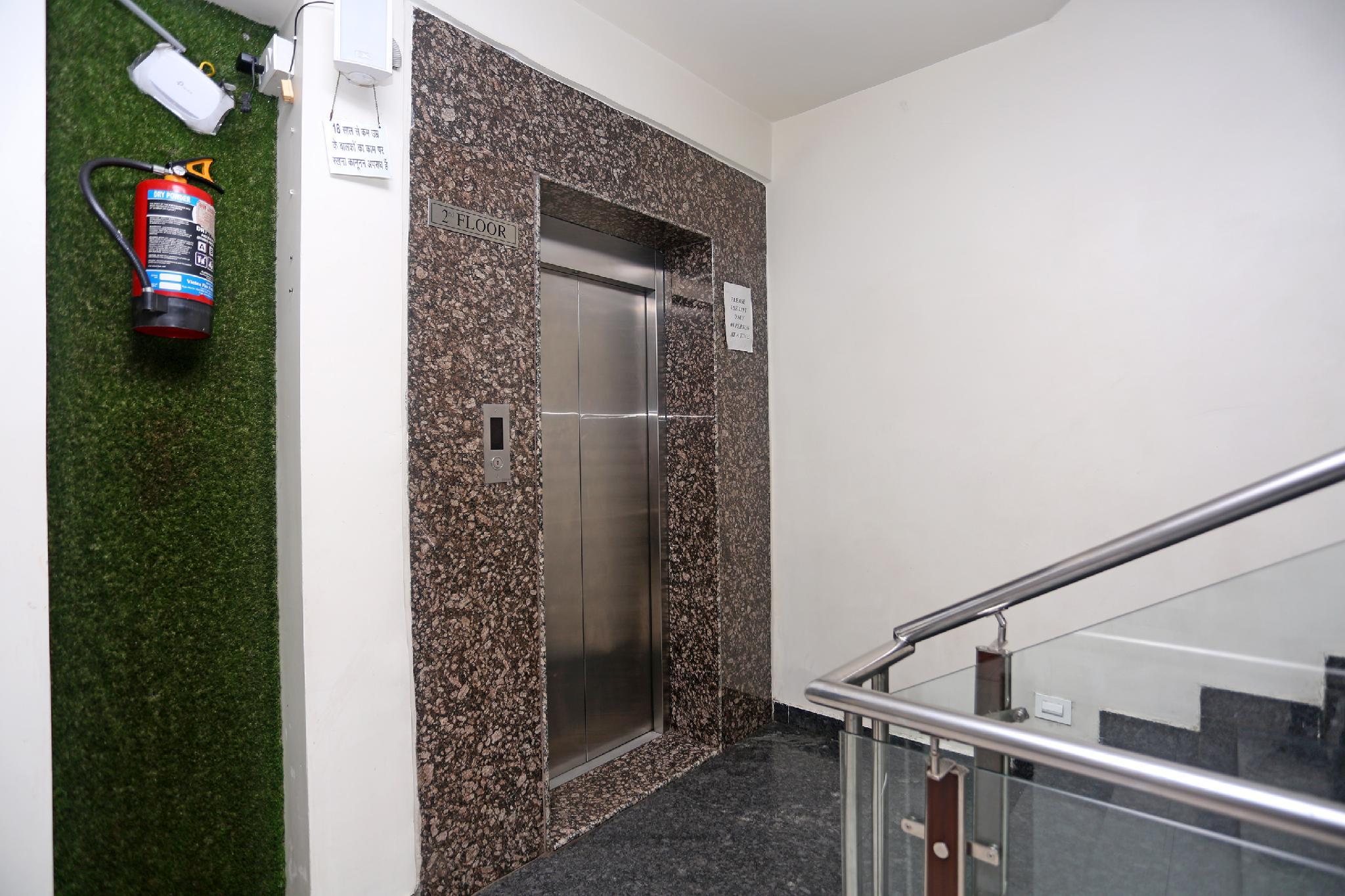 HOTEL TILAK 32/32