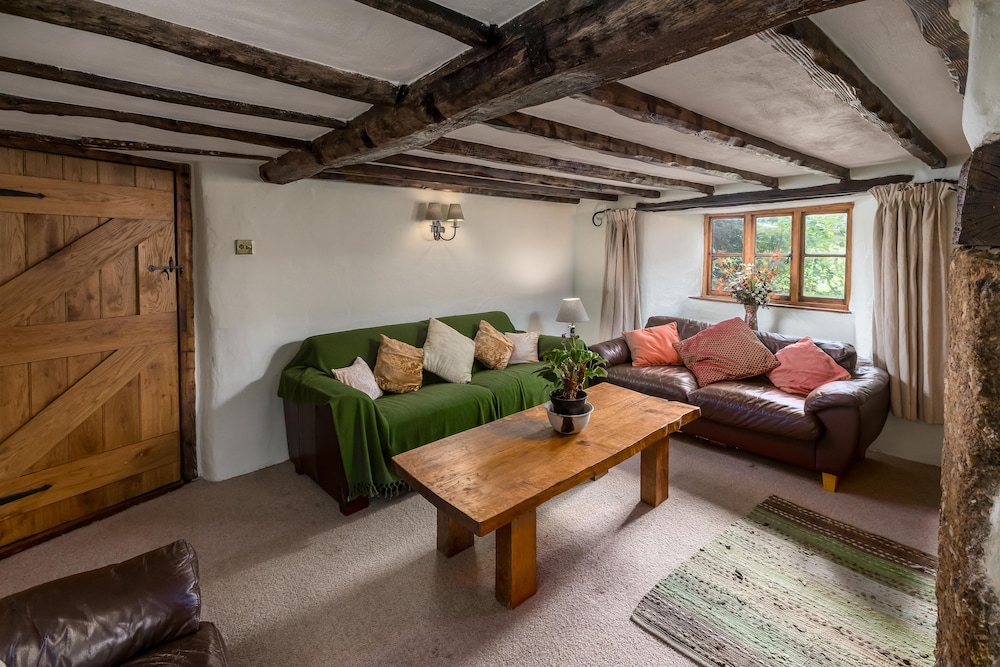 Hay Meadow Farm 15/50