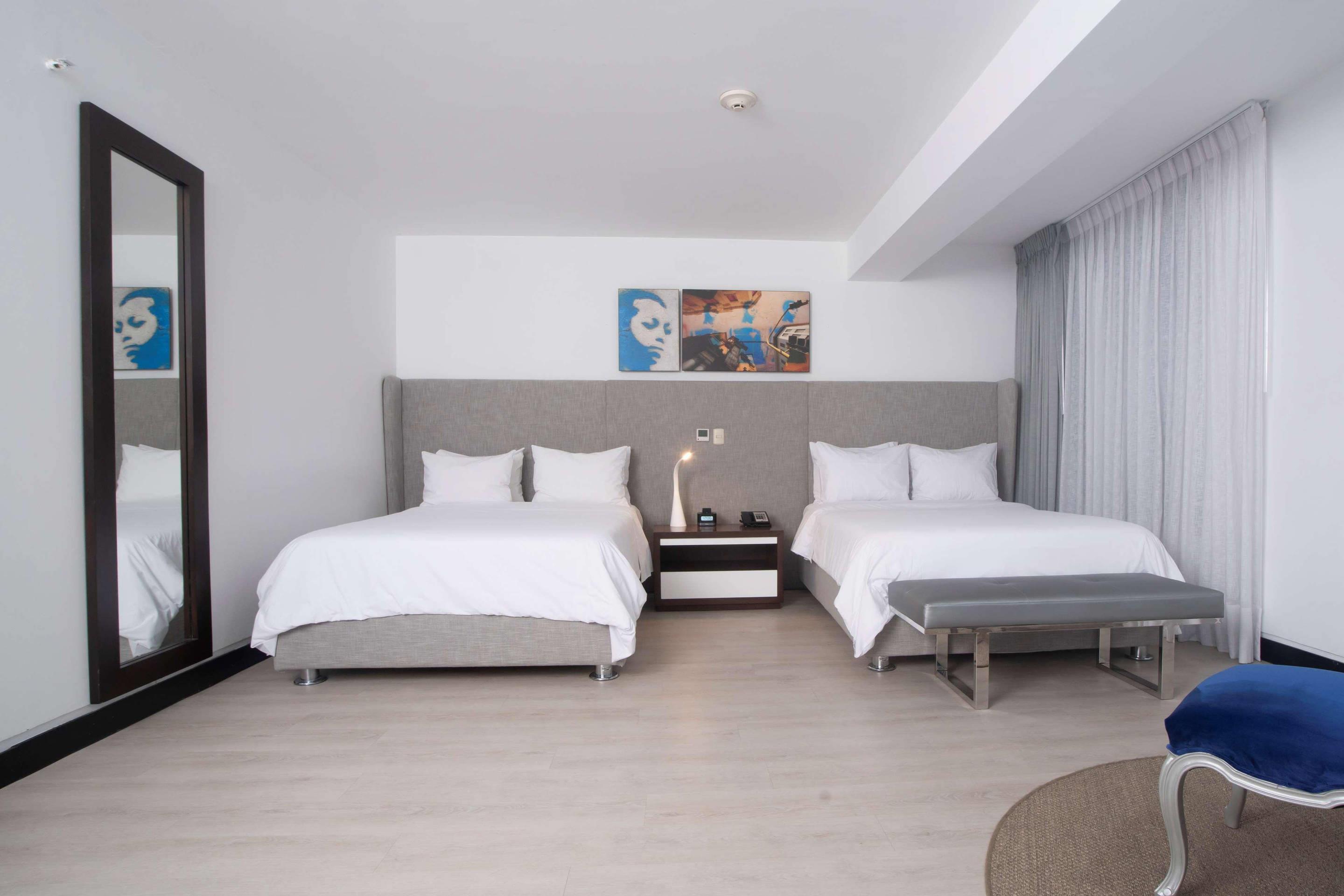 SUITE, 2 DOUBLE BEDS
